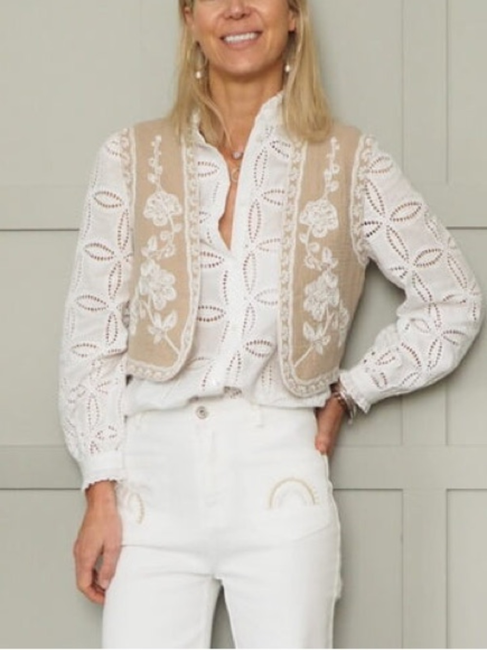 Floral Embroidered Cropped Vest Western Festival Layer Medium 100% Cotton NWT
